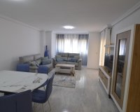 Herverkoop - Appartement -
Torrevieja - Playa del Cura
