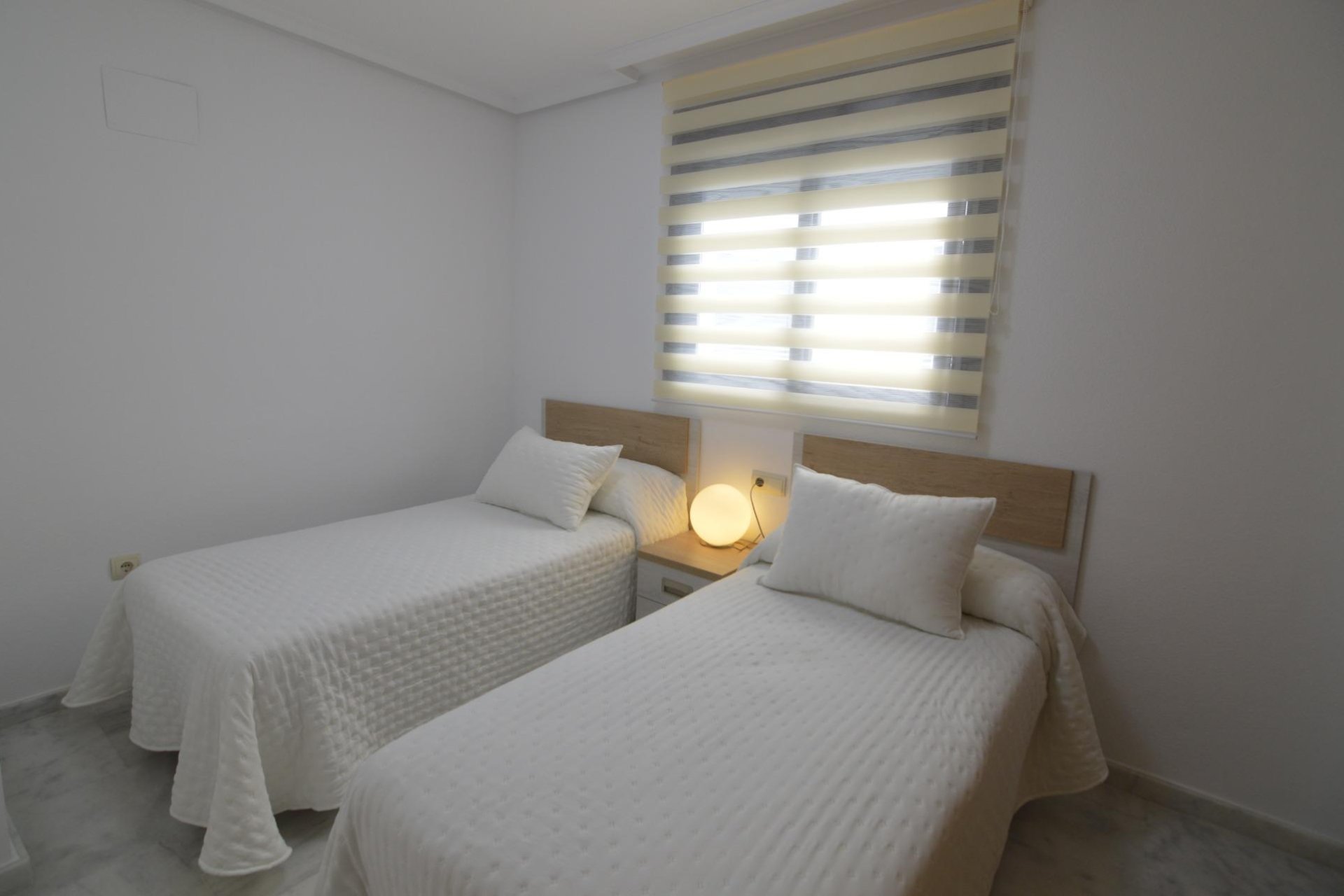 Herverkoop - Appartement -
Torrevieja - Playa del Cura