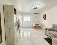Herverkoop - Appartement -
Torrevieja - Playa del Cura