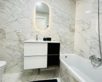 Herverkoop - Appartement -
Torrevieja - Playa del Cura