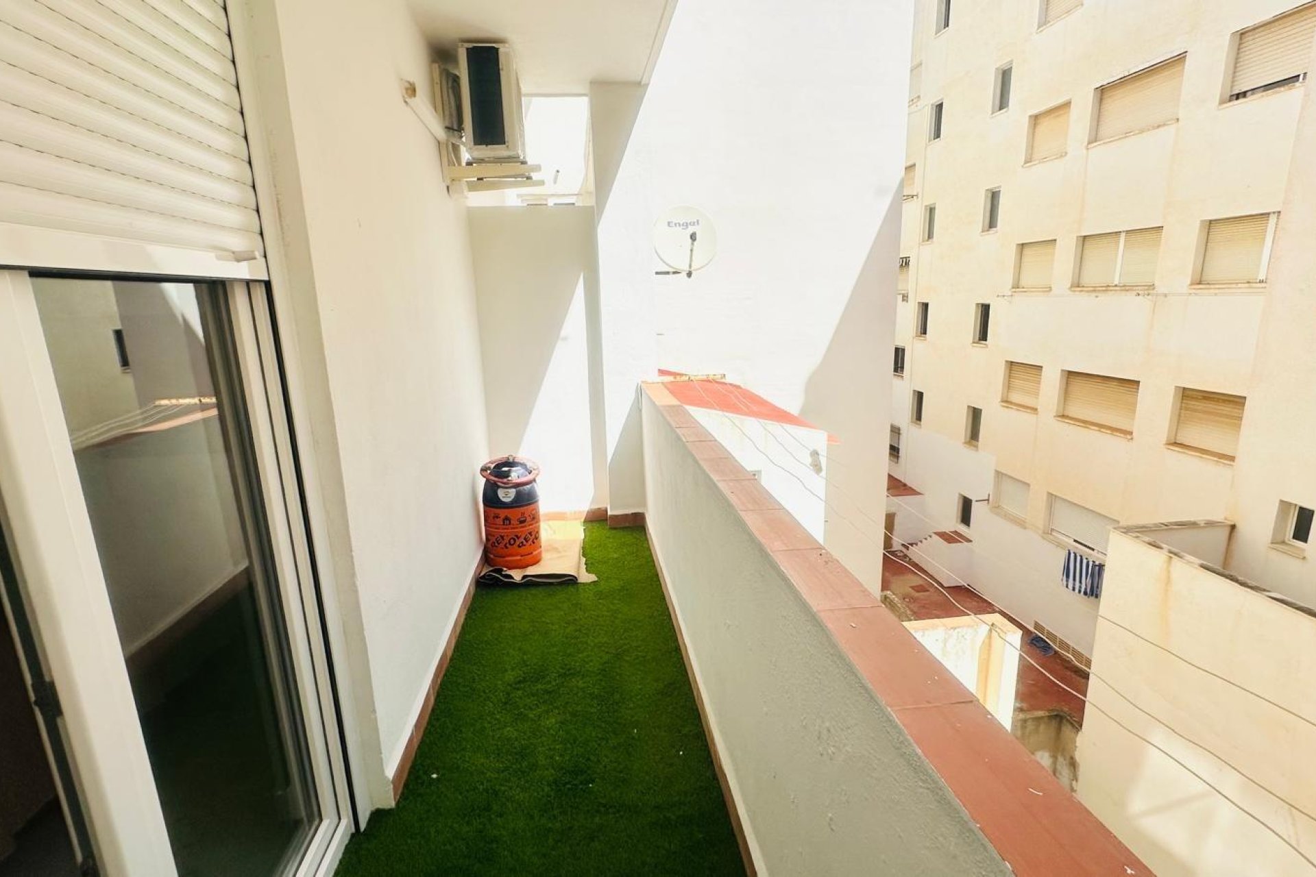 Herverkoop - Appartement -
Torrevieja - Playa del Cura