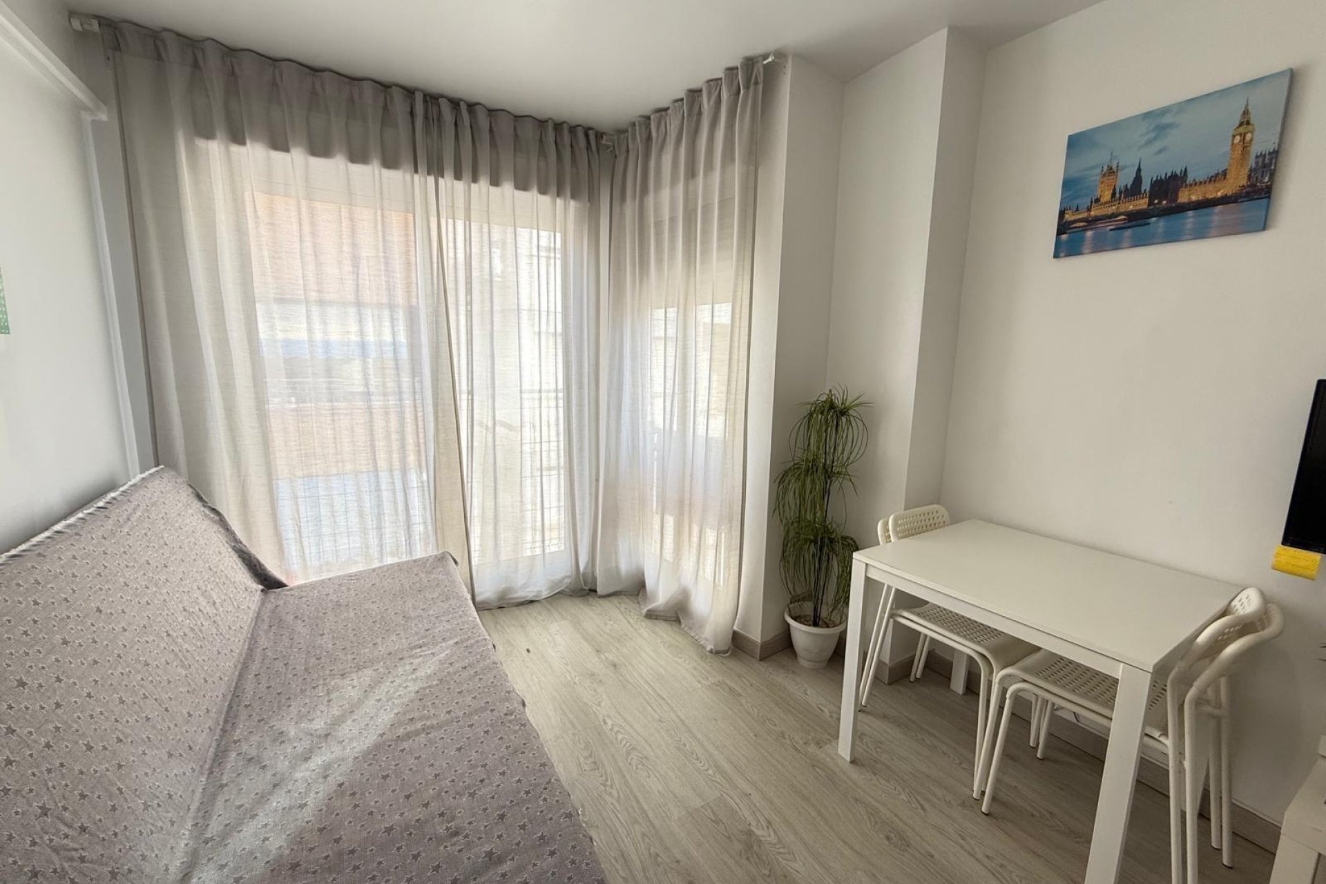 Herverkoop - Appartement -
Torrevieja - Playa del Cura