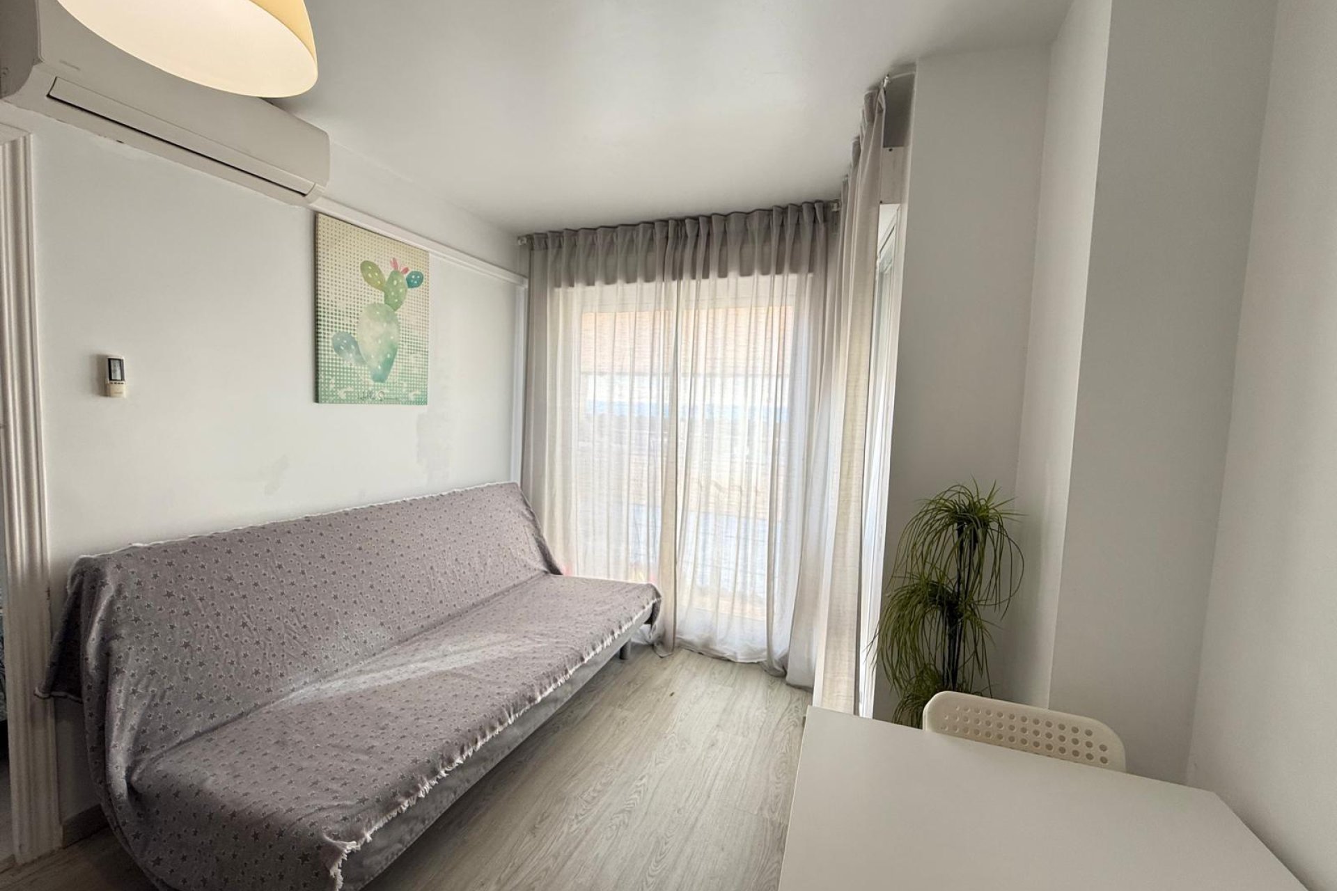 Herverkoop - Appartement -
Torrevieja - Playa del Cura