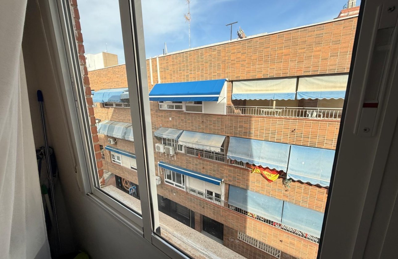 Herverkoop - Appartement -
Torrevieja - Playa del Cura