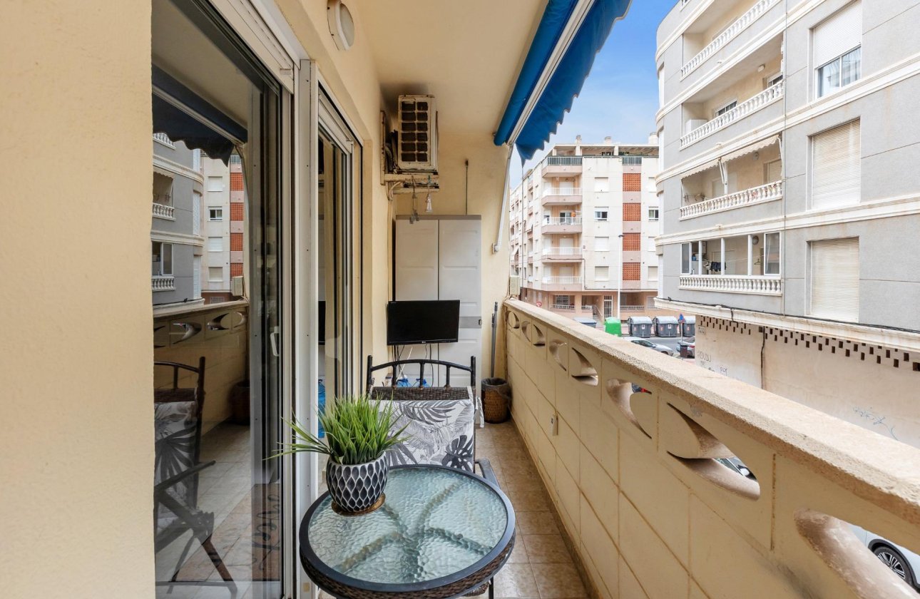 Herverkoop - Appartement -
Torrevieja - Playa del Cura