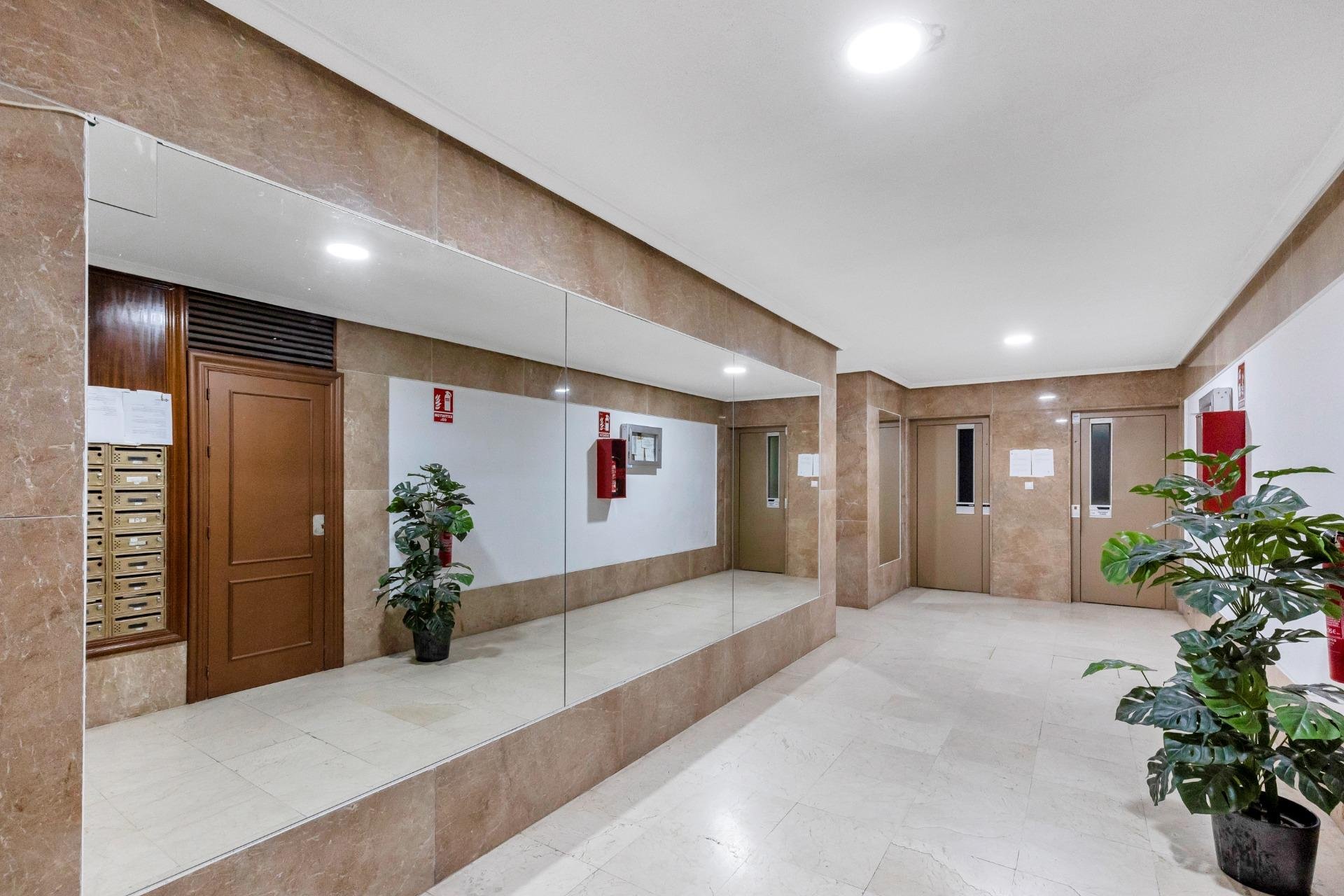 Herverkoop - Appartement -
Torrevieja - Playa del Cura