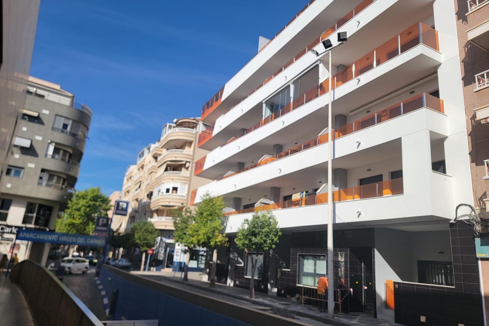 Herverkoop - Appartement -
Torrevieja - Playa del Cura