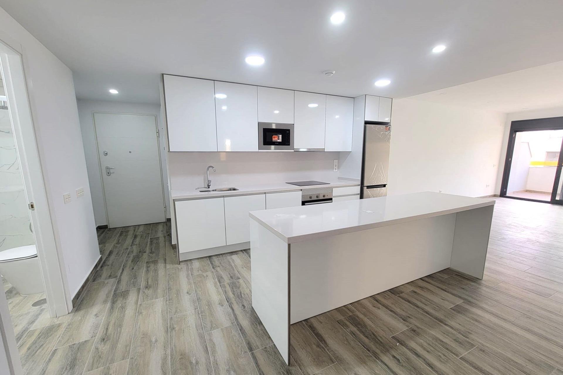 Herverkoop - Appartement -
Torrevieja - Playa del Cura