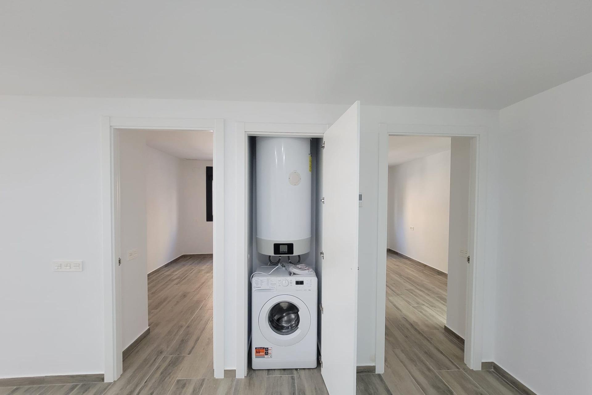 Herverkoop - Appartement -
Torrevieja - Playa del Cura