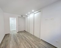 Herverkoop - Appartement -
Torrevieja - Playa del Cura