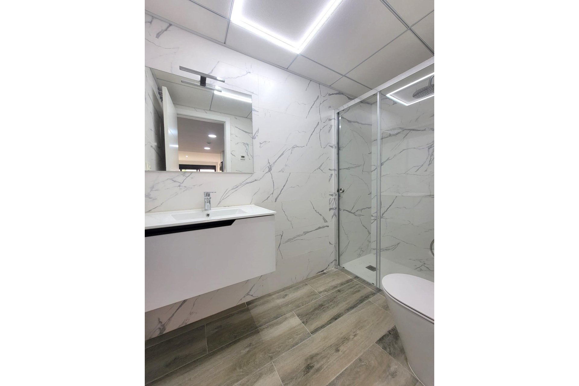 Herverkoop - Appartement -
Torrevieja - Playa del Cura