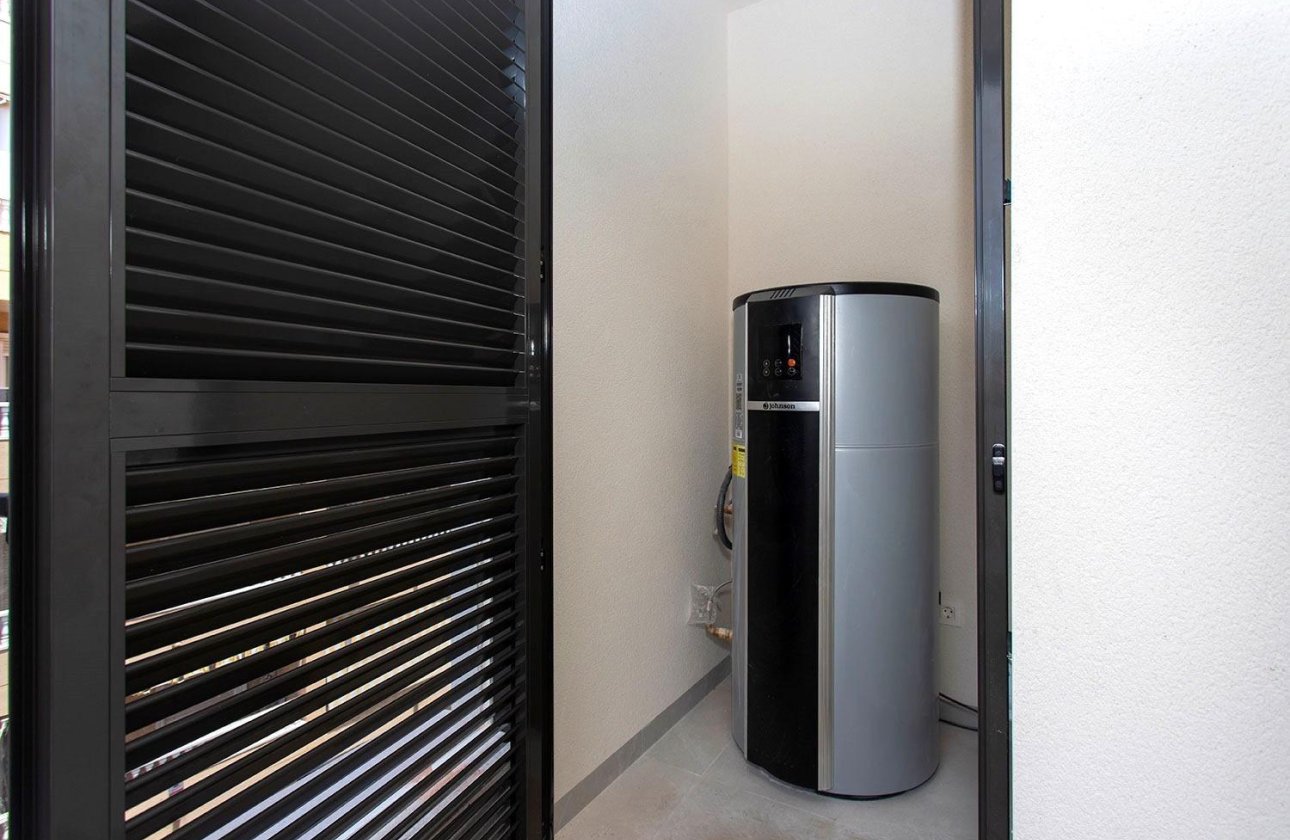 Herverkoop - Appartement -
Torrevieja - Playa del Cura