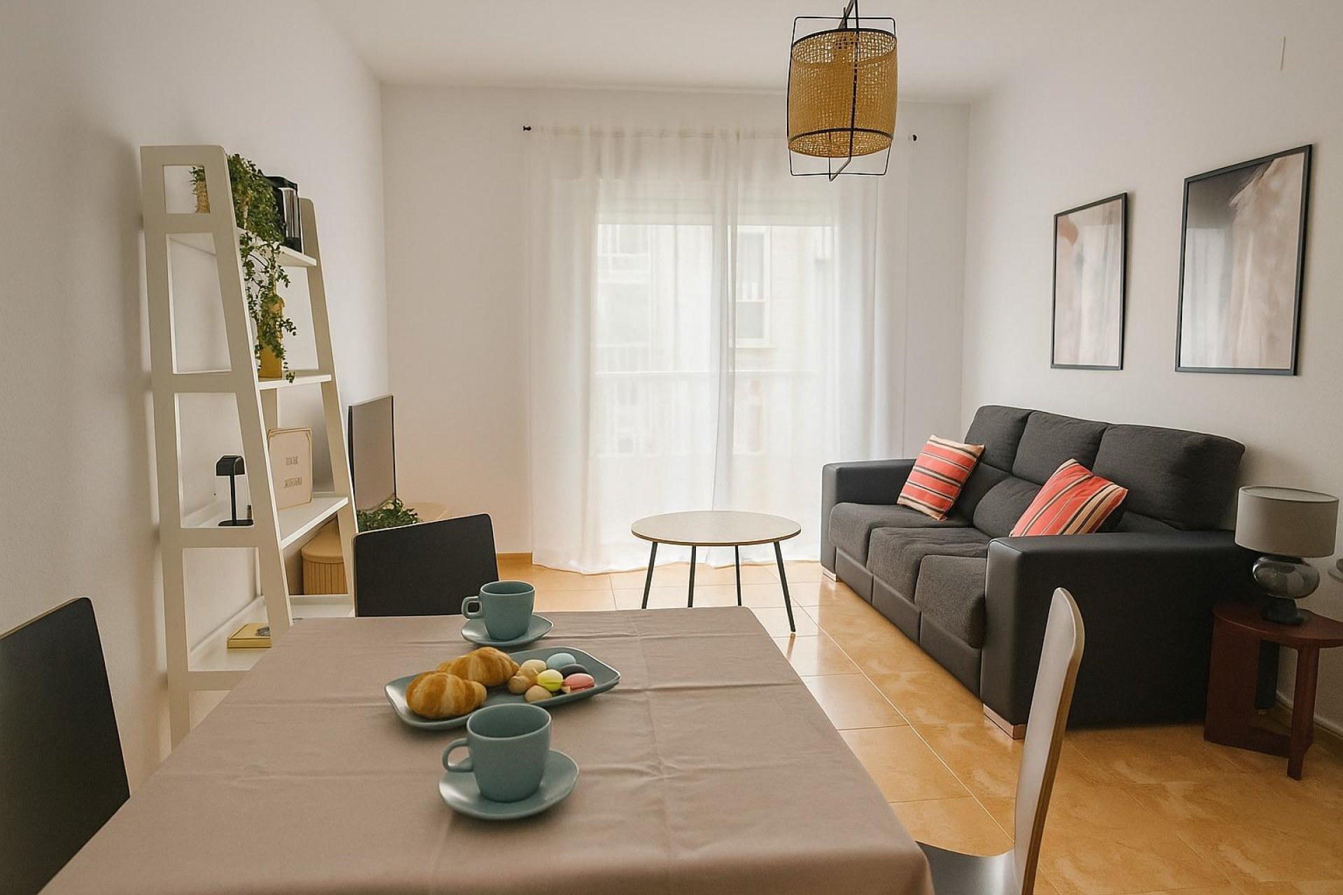 Herverkoop - Appartement -
Torrevieja - Playa del Cura