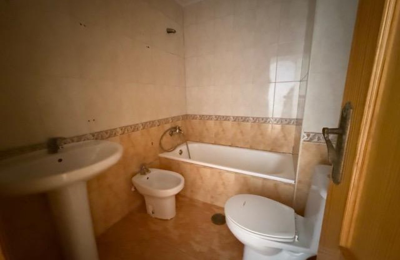 Herverkoop - Appartement -
Torrevieja - Playa del Cura
