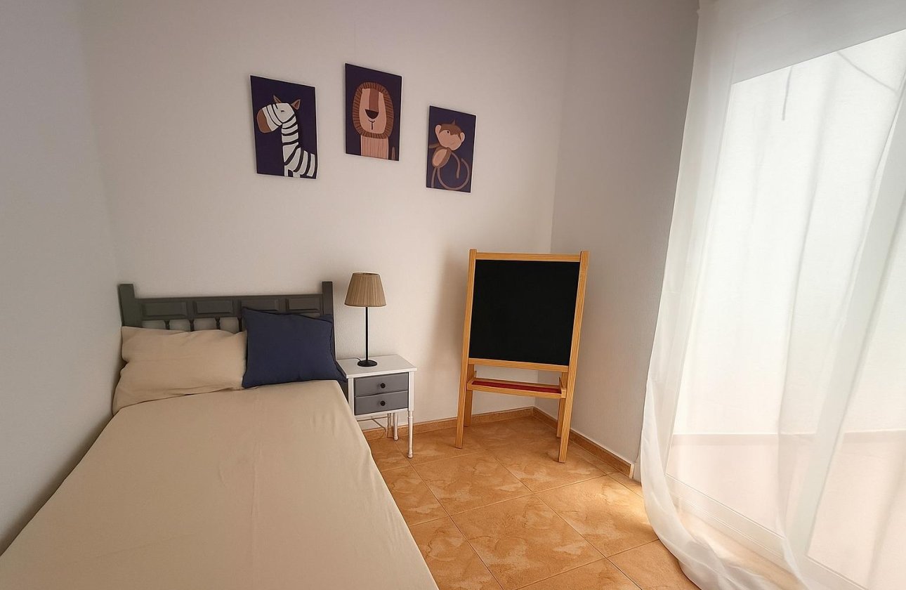 Herverkoop - Appartement -
Torrevieja - Playa del Cura