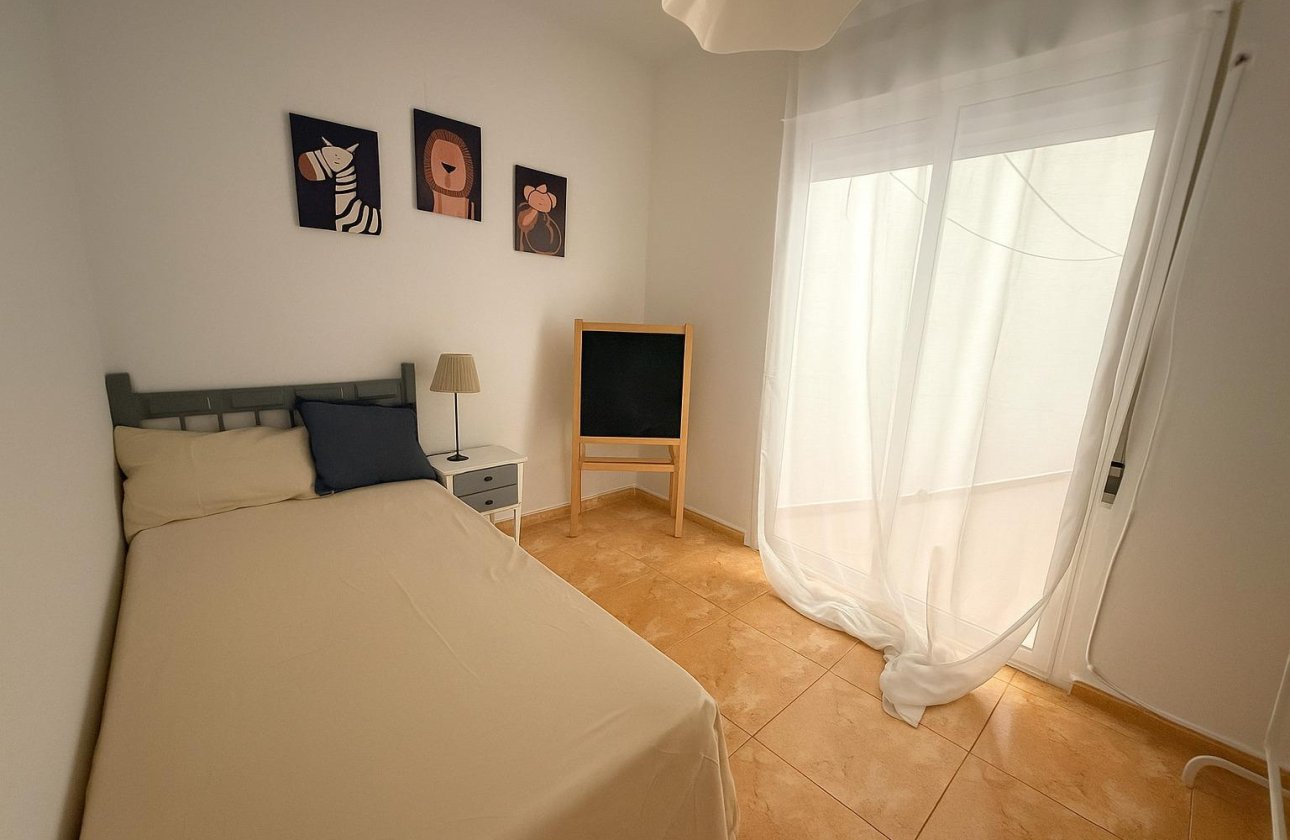 Herverkoop - Appartement -
Torrevieja - Playa del Cura