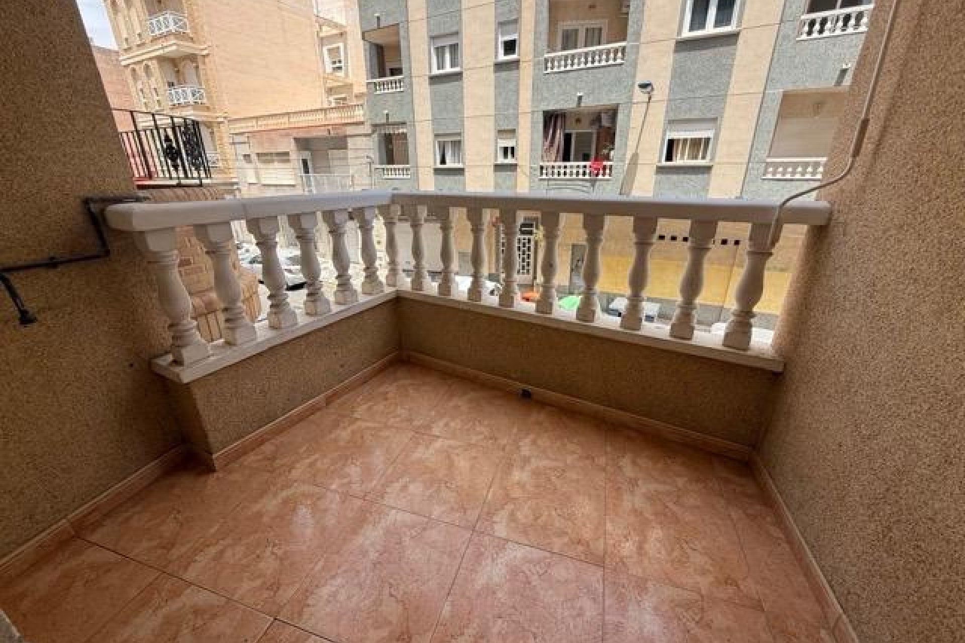 Herverkoop - Appartement -
Torrevieja - Playa del Cura