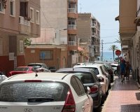 Herverkoop - Appartement -
Torrevieja - Playa del Cura