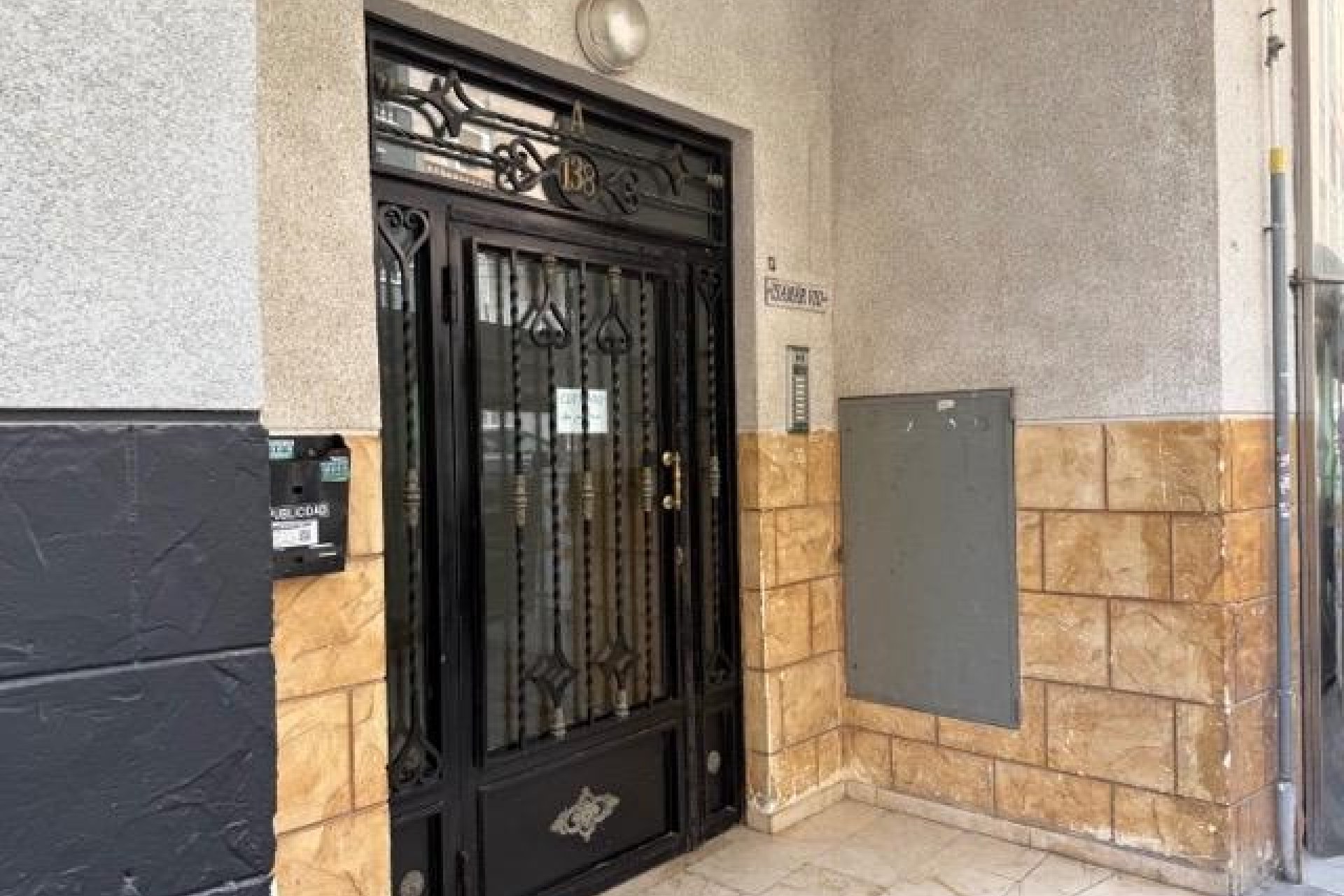 Herverkoop - Appartement -
Torrevieja - Playa del Cura