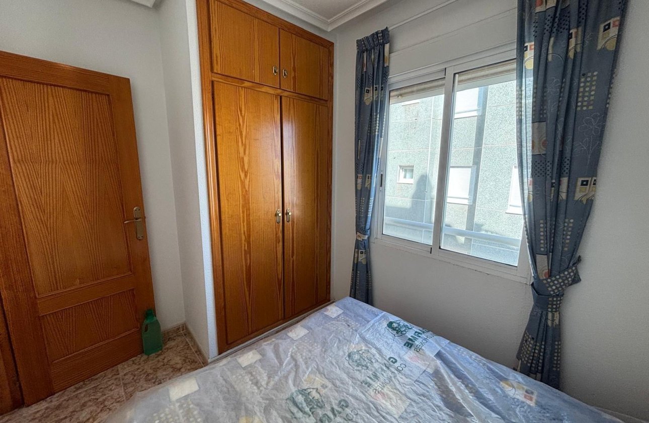 Herverkoop - Appartement -
Torrevieja - Playa del Cura