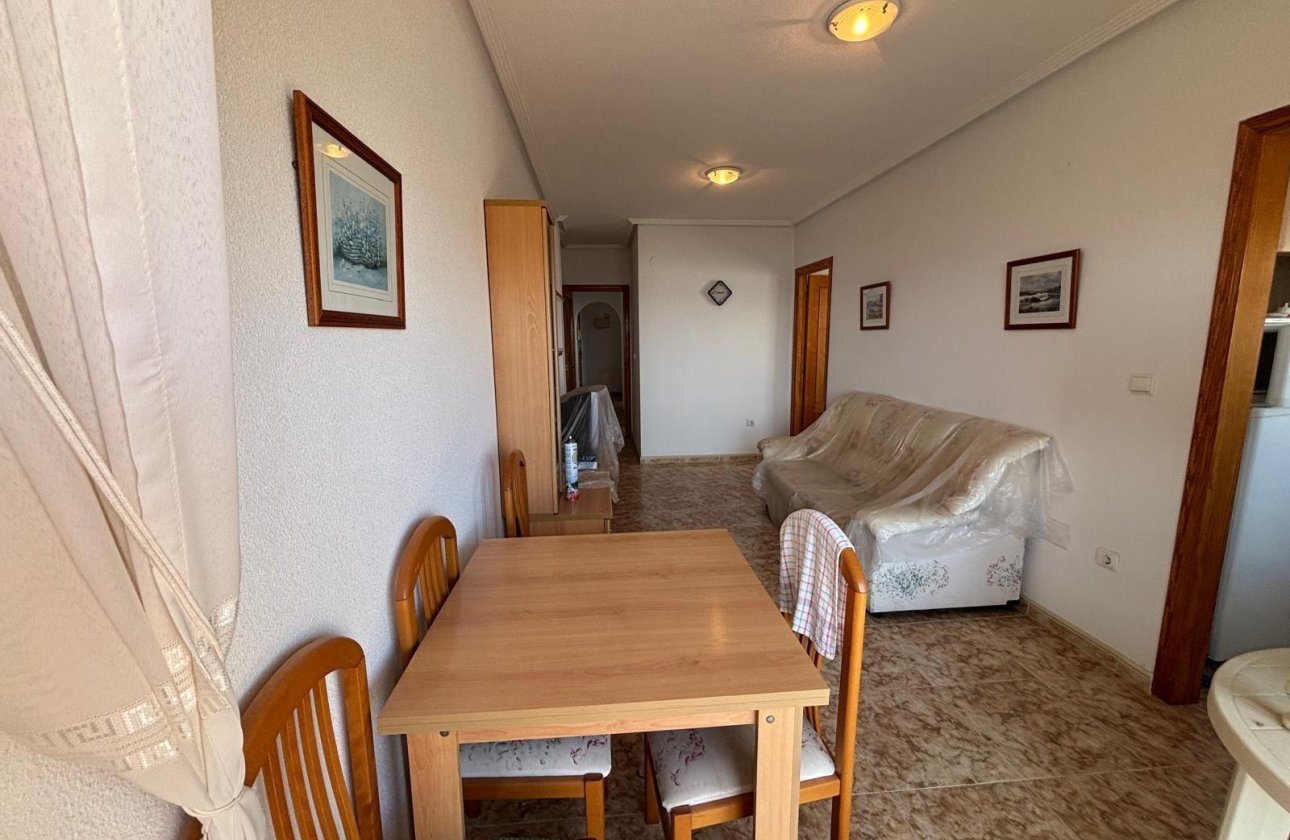 Herverkoop - Appartement -
Torrevieja - Playa del Cura