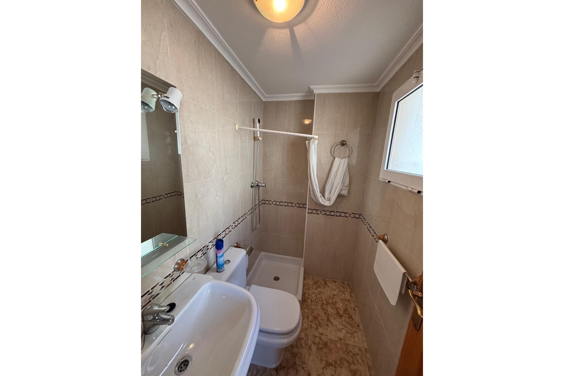 Herverkoop - Appartement -
Torrevieja - Playa del Cura