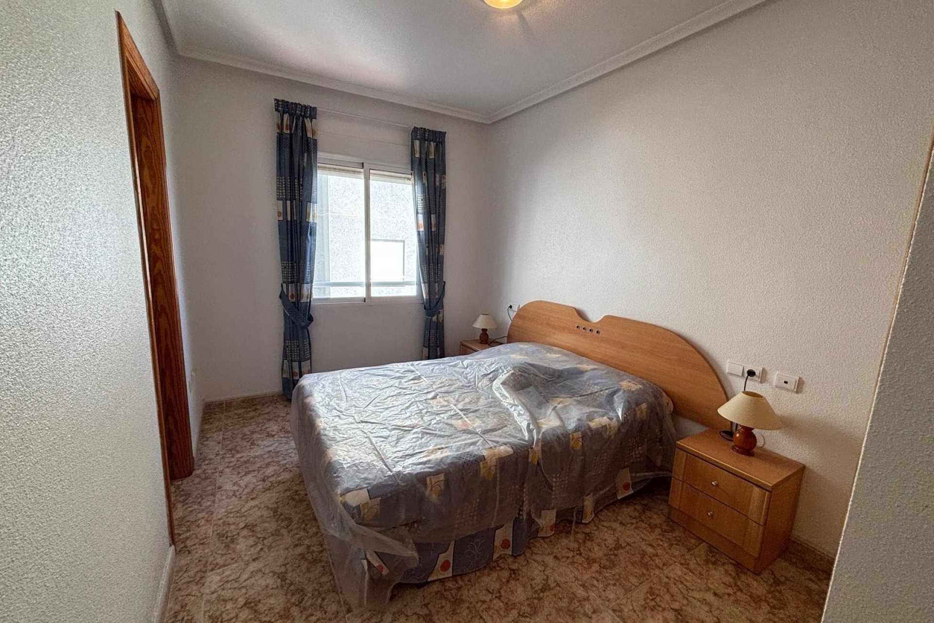 Herverkoop - Appartement -
Torrevieja - Playa del Cura