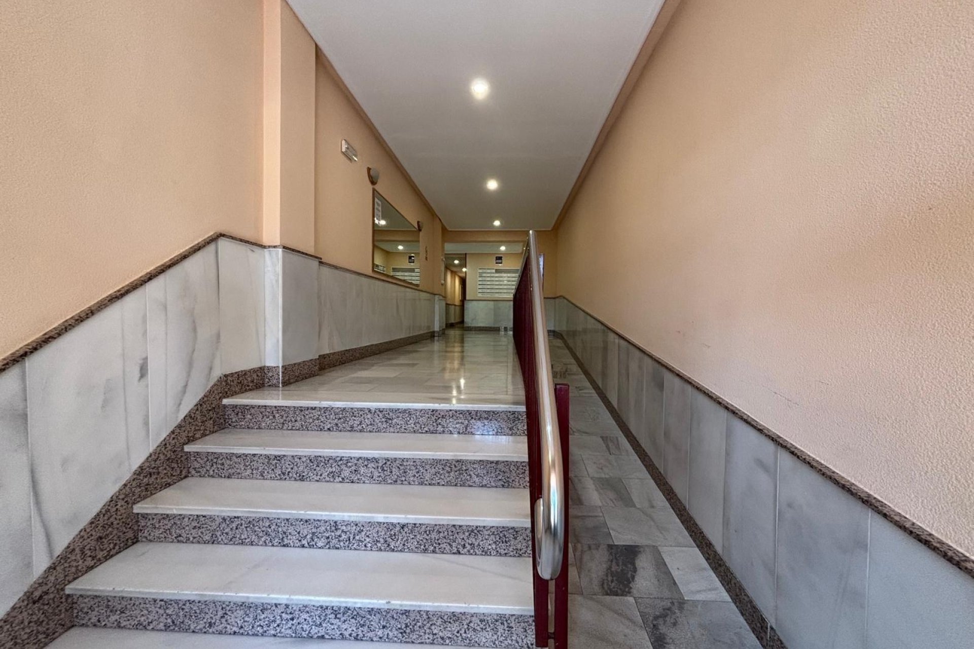 Herverkoop - Appartement -
Torrevieja - Playa del Cura