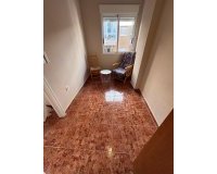 Herverkoop - Appartement -
Torrevieja - Playa del Cura