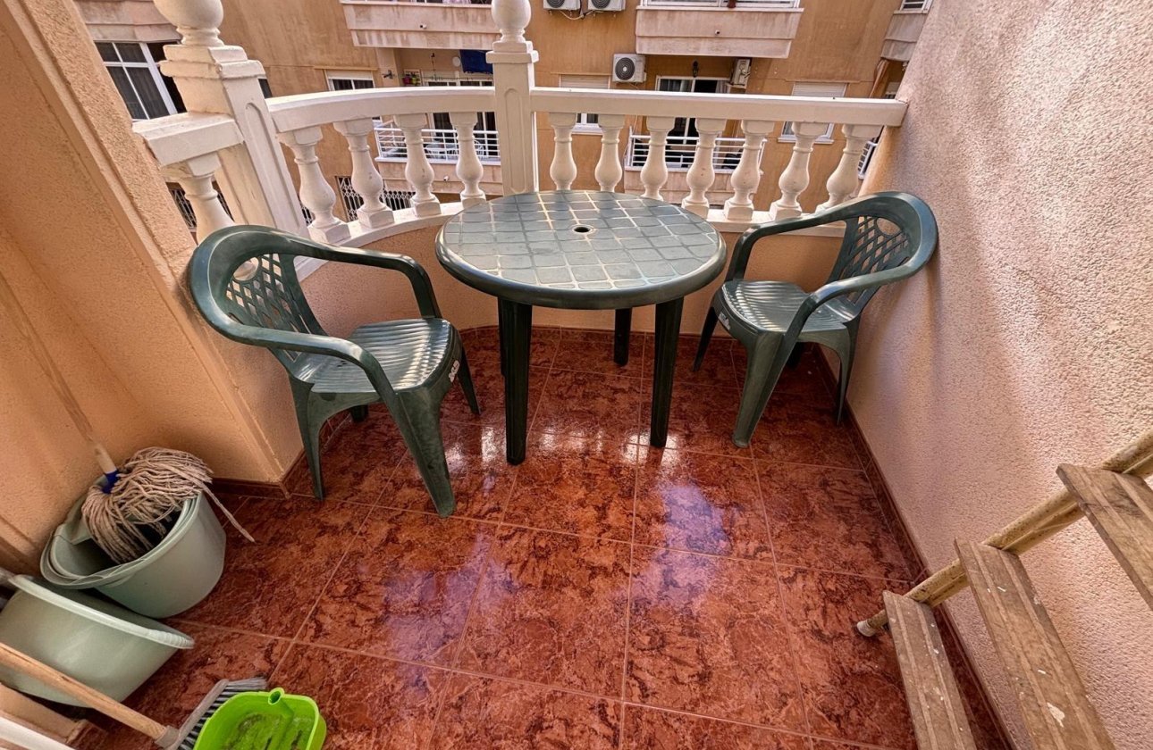 Herverkoop - Appartement -
Torrevieja - Playa del Cura