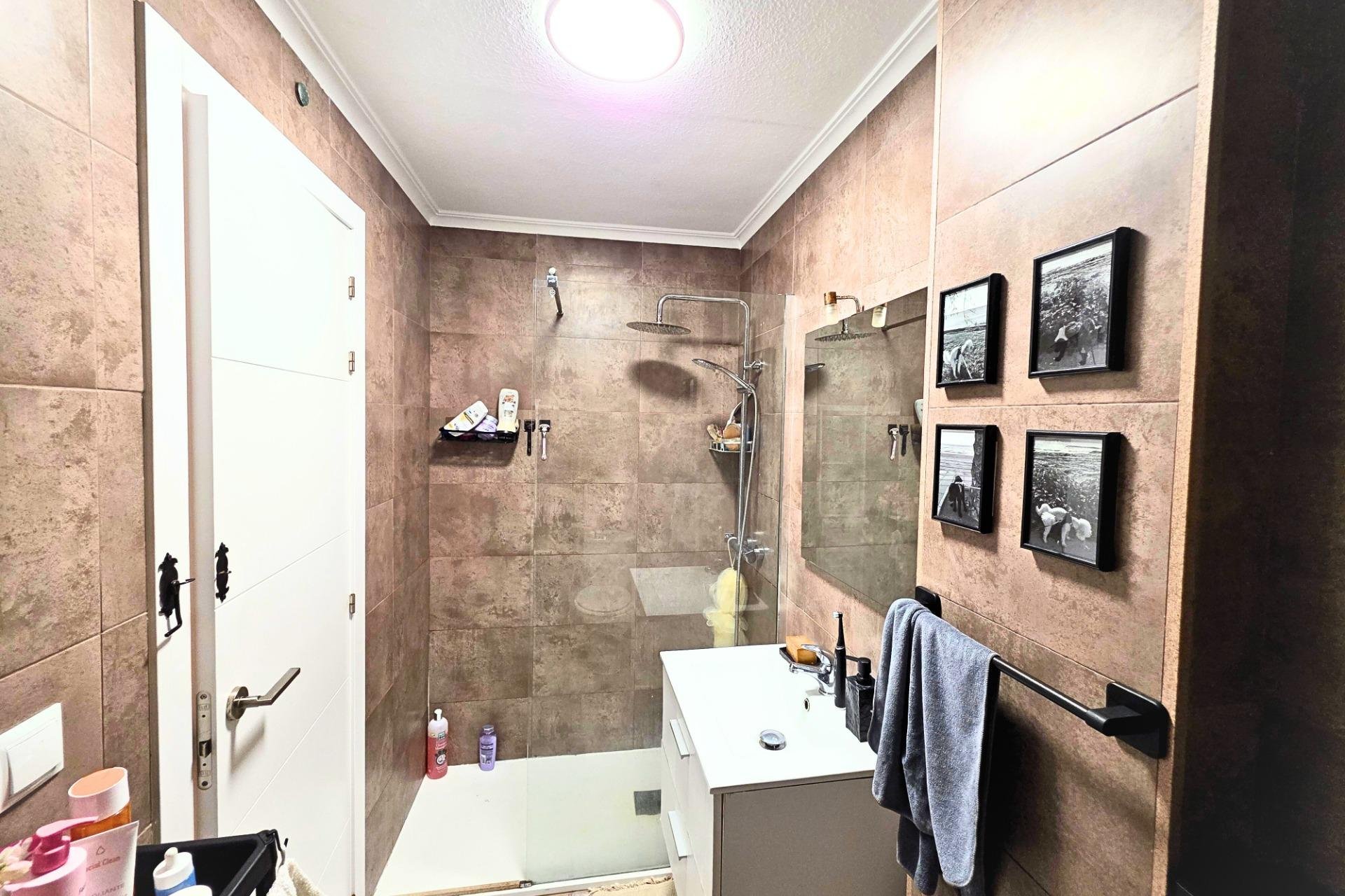 Herverkoop - Appartement -
Torrevieja - Playa del Cura