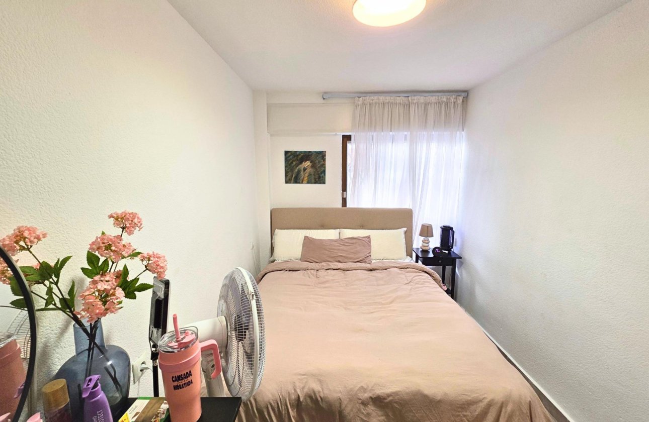 Herverkoop - Appartement -
Torrevieja - Playa del Cura