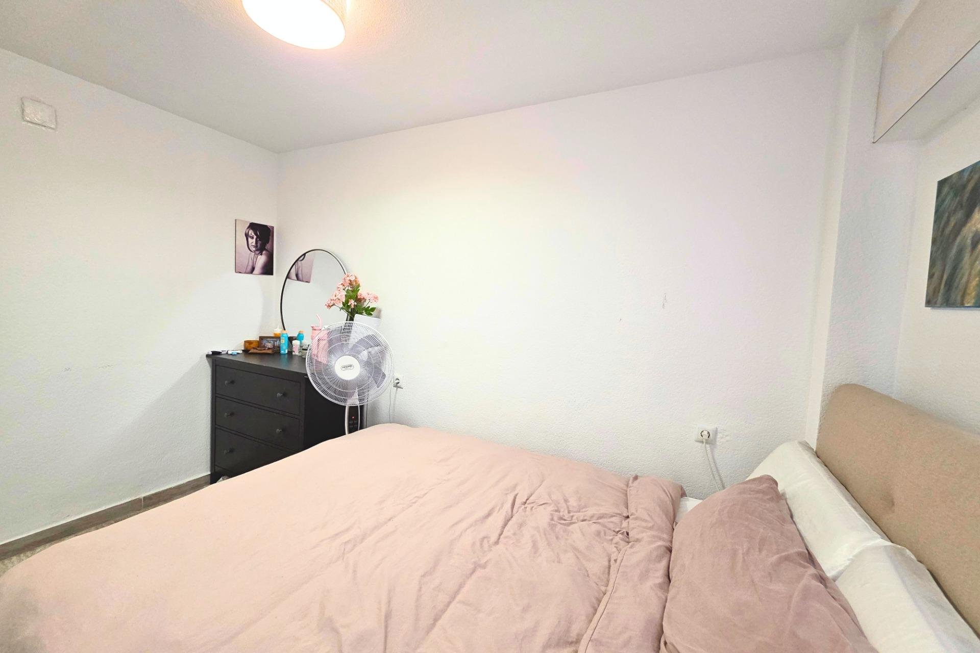 Herverkoop - Appartement -
Torrevieja - Playa del Cura