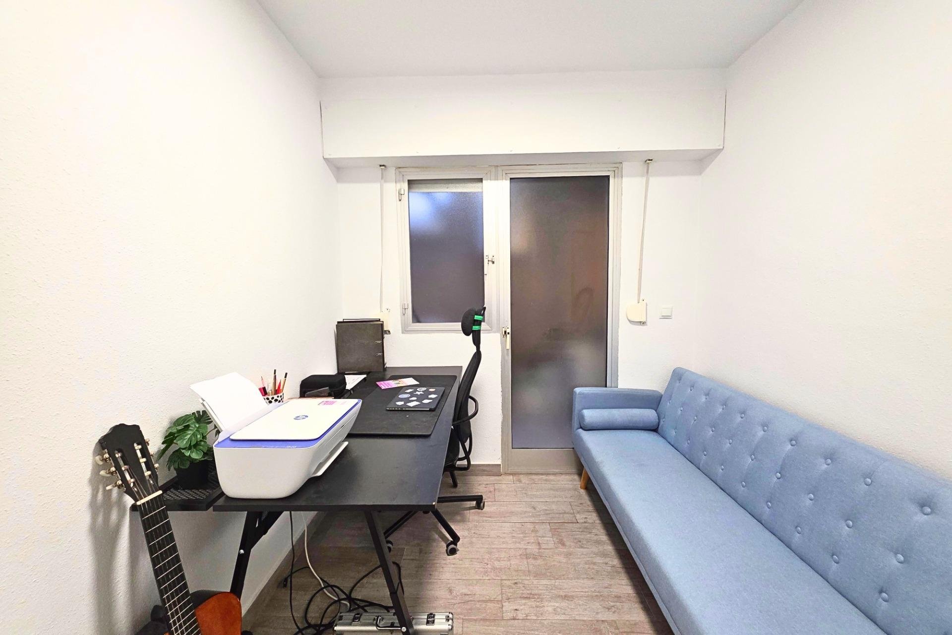 Herverkoop - Appartement -
Torrevieja - Playa del Cura