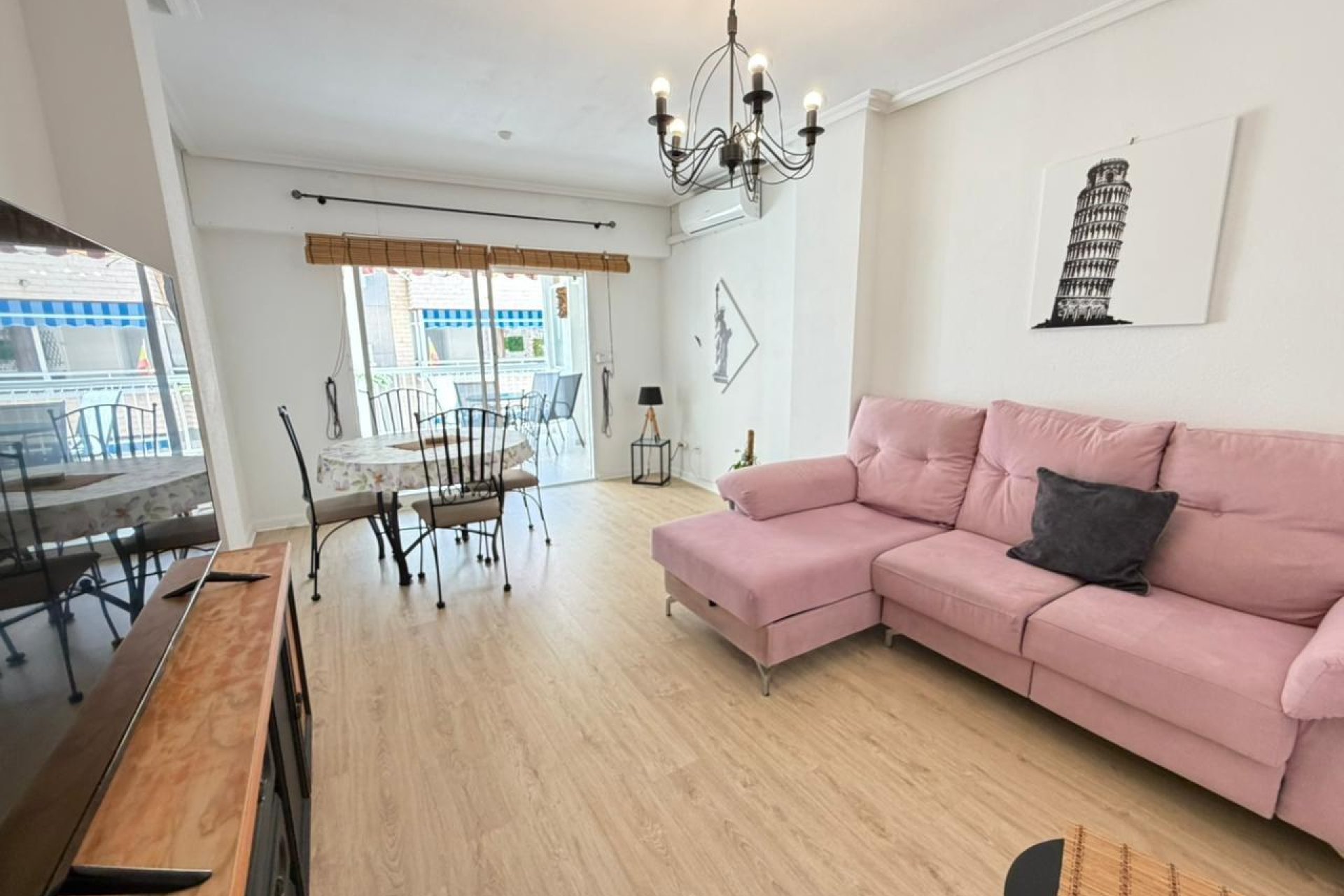 Herverkoop - Appartement -
Torrevieja - Playa del Cura