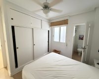 Herverkoop - Appartement -
Torrevieja - Playa del Cura