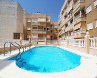 Herverkoop - Appartement -
Torrevieja - Playa del Cura