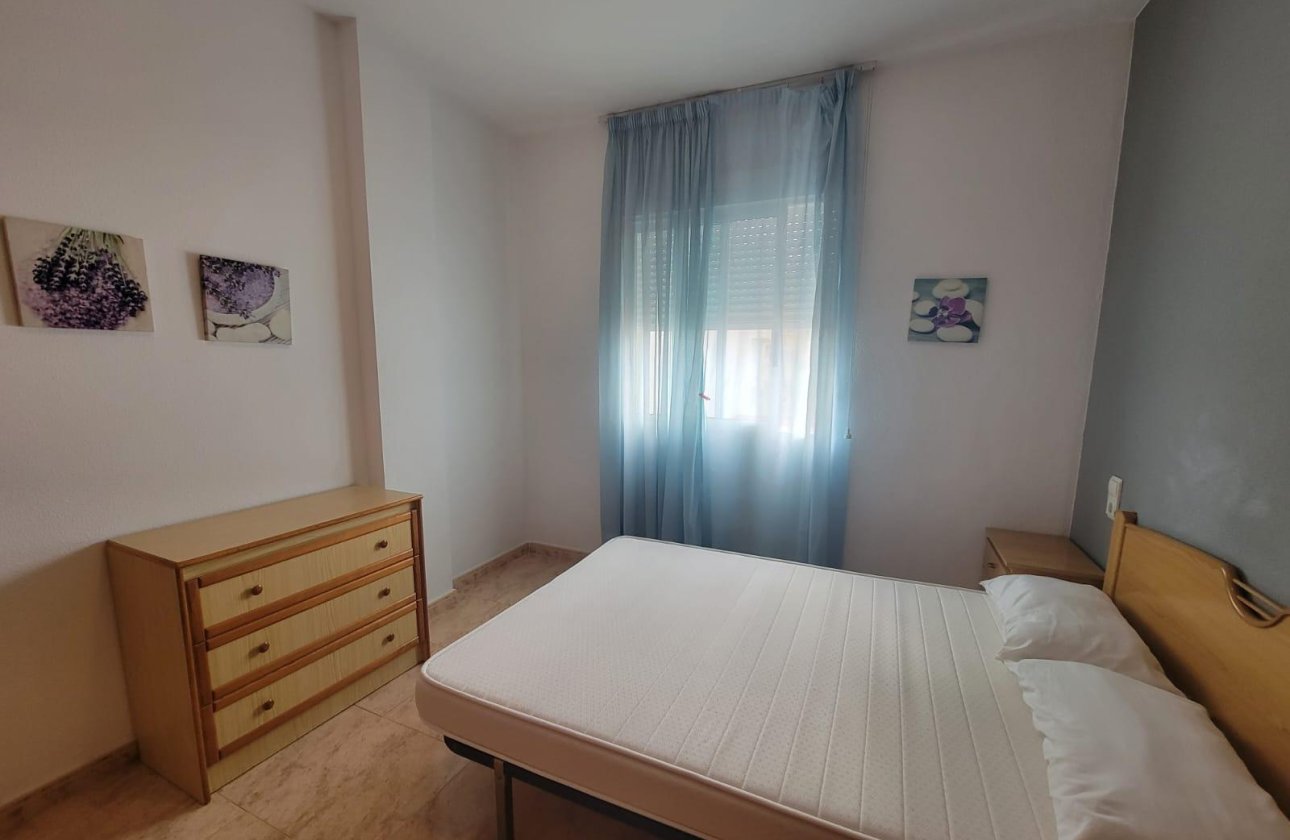 Herverkoop - Appartement -
Torrevieja - Playa del Cura