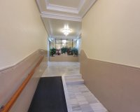 Herverkoop - Appartement -
Torrevieja - Playa del Cura