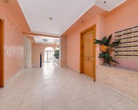 Herverkoop - Appartement -
Torrevieja - Playa del Cura
