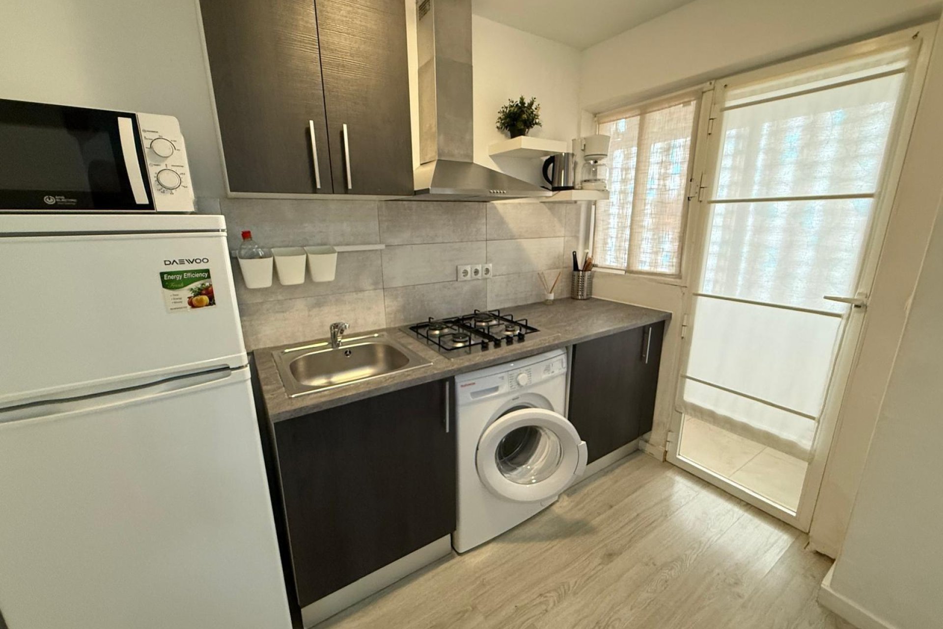 Herverkoop - Appartement -
Torrevieja - Playa del Cura