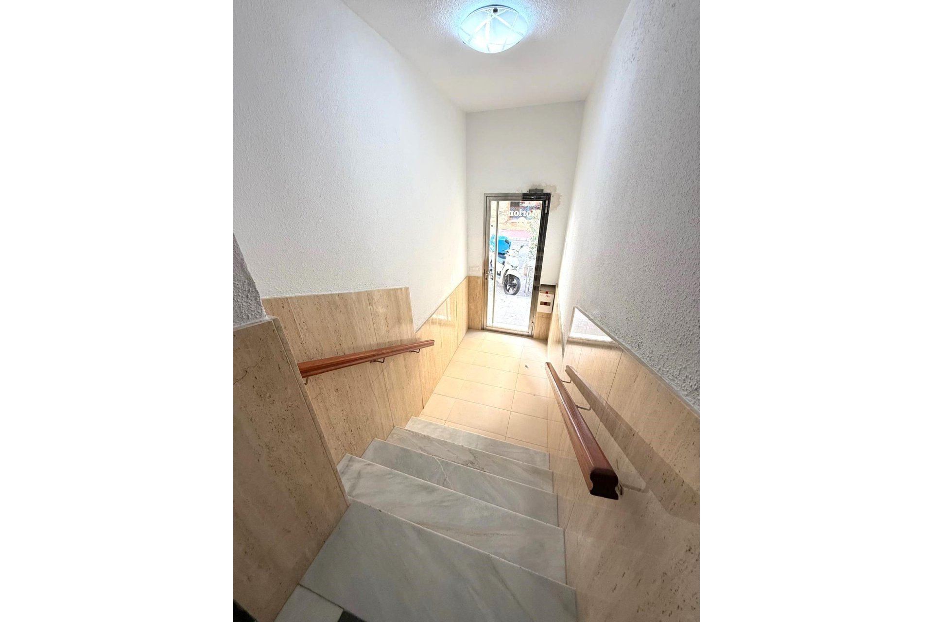 Herverkoop - Appartement -
Torrevieja - Playa del Cura