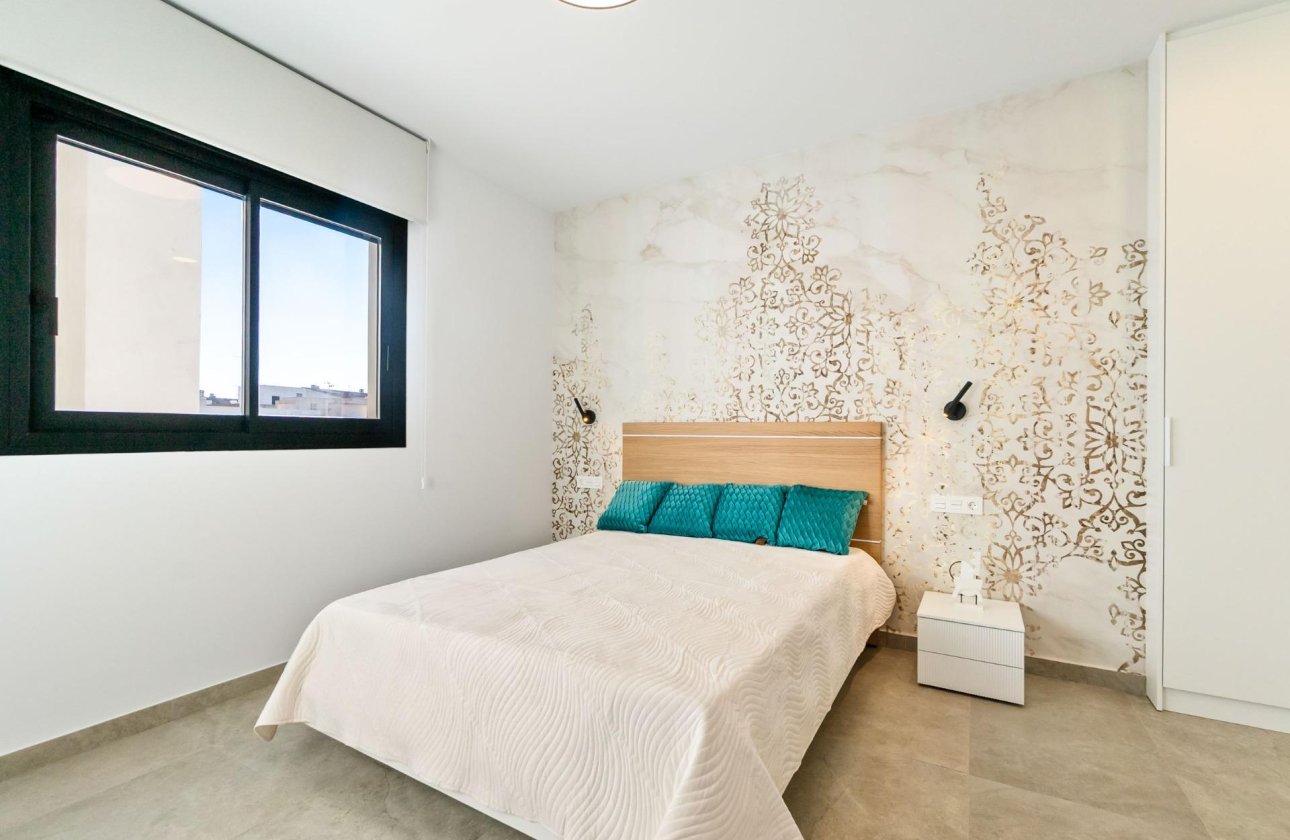 Herverkoop - Appartement -
Torrevieja - Playa del Cura