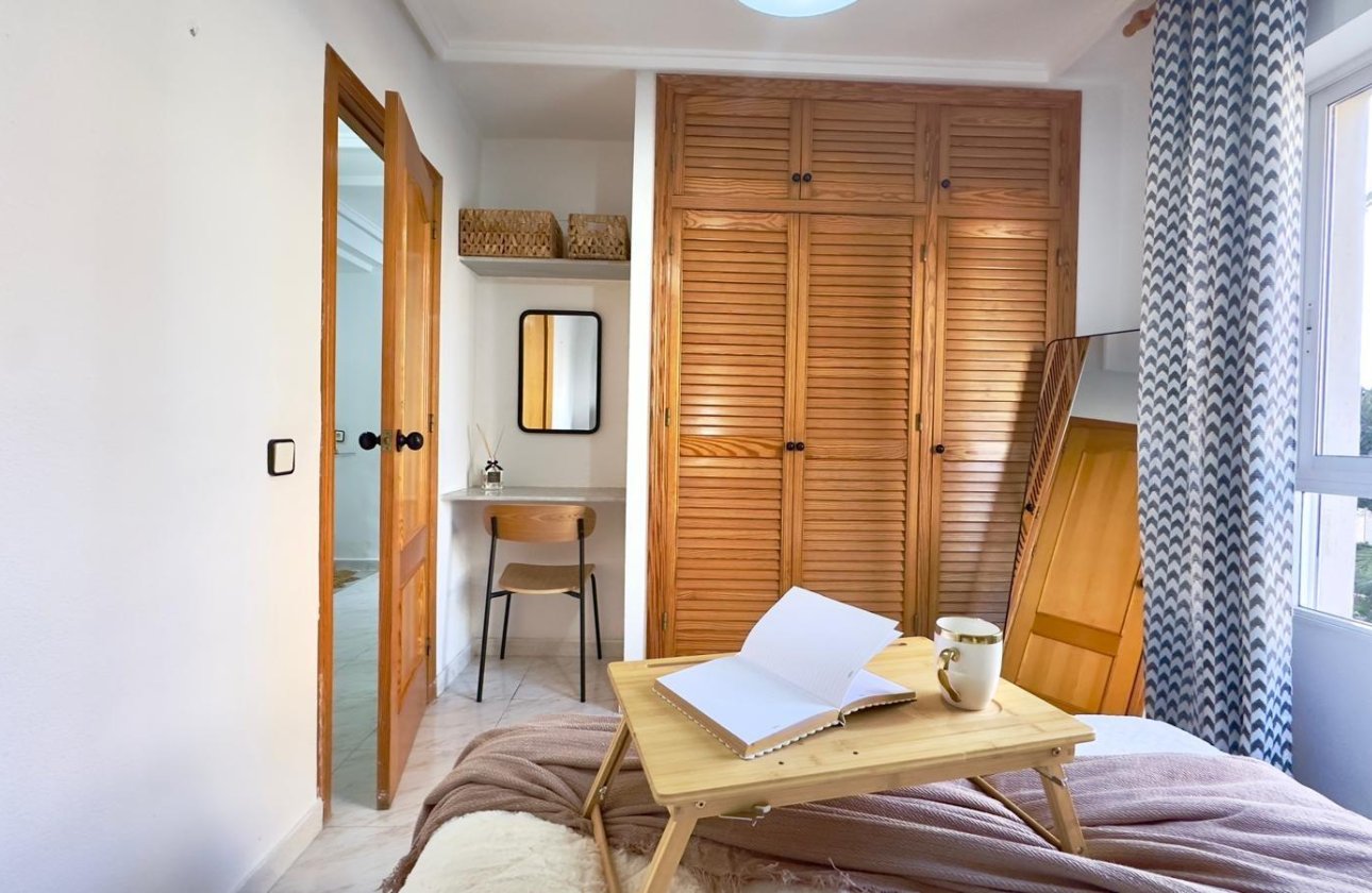 Herverkoop - Appartement -
Torrevieja - Playa del Cura