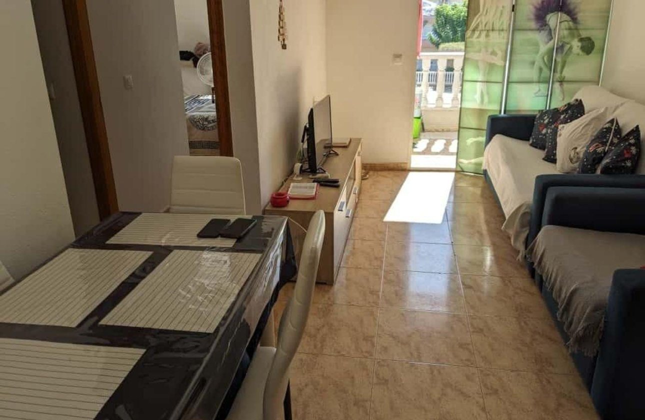 Herverkoop - Appartement -
Torrevieja - Playa del Cura