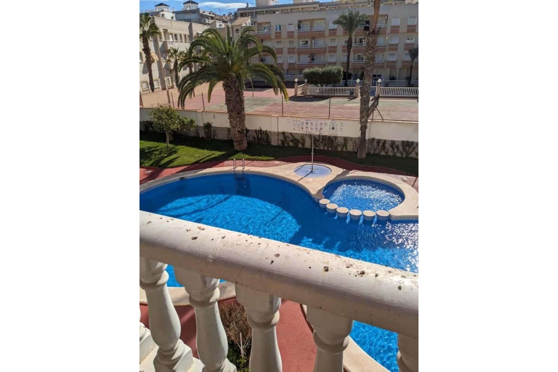 Herverkoop - Appartement -
Torrevieja - Playa del Cura