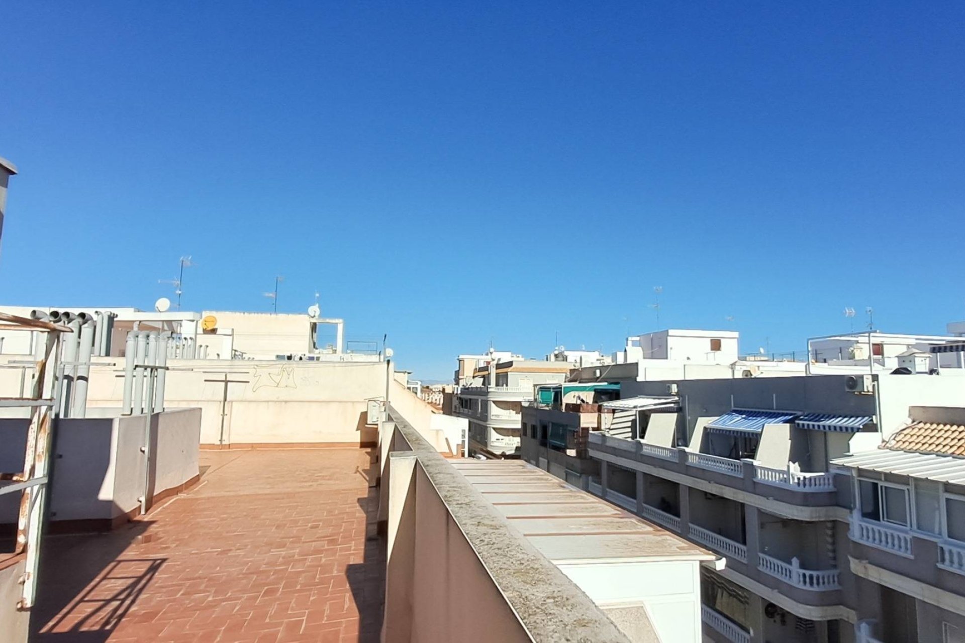 Herverkoop - Appartement -
Torrevieja - Playa del Cura