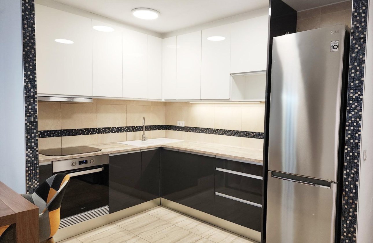 Herverkoop - Appartement -
Torrevieja - Playa del Cura