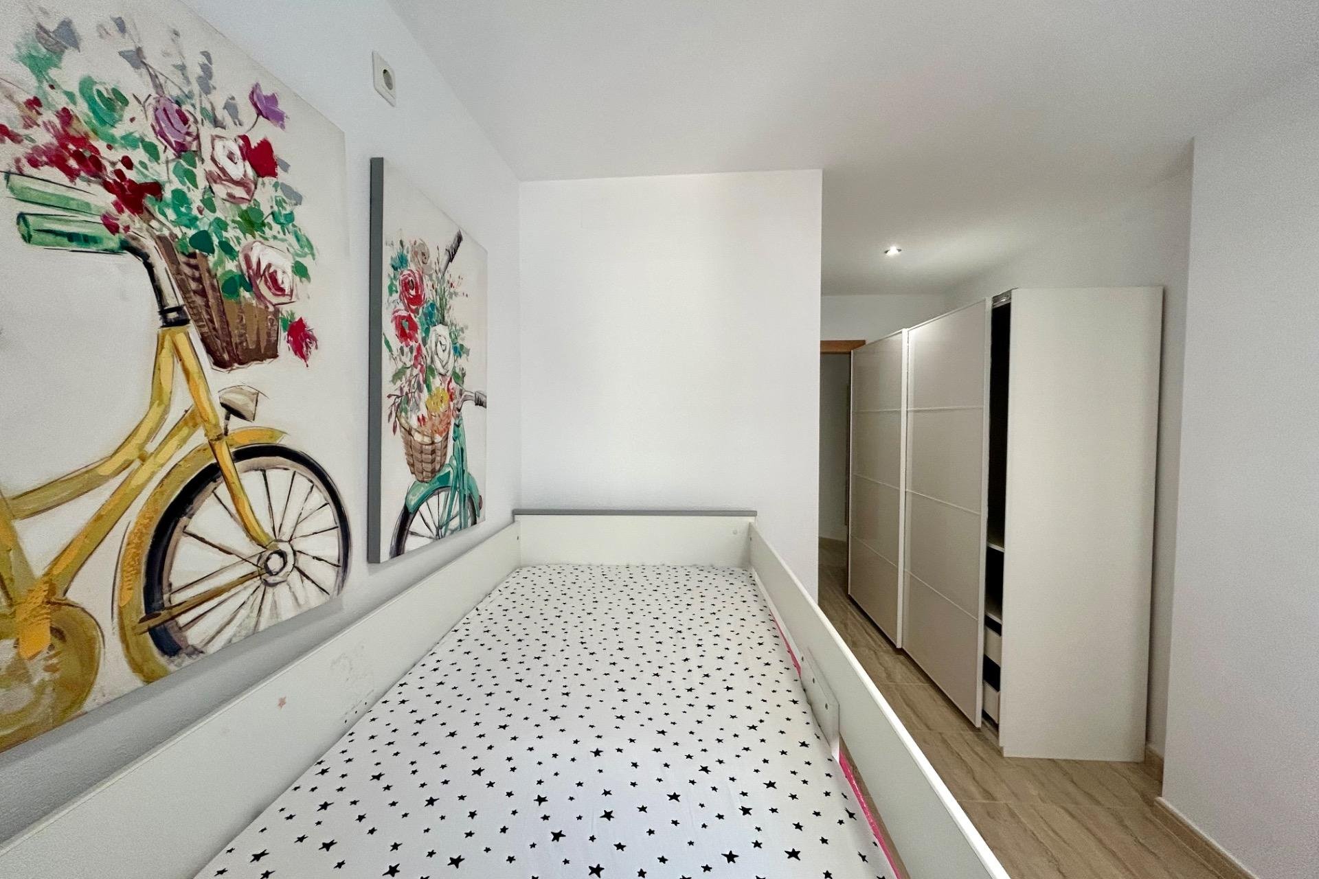 Herverkoop - Appartement -
Torrevieja - Playa del Cura