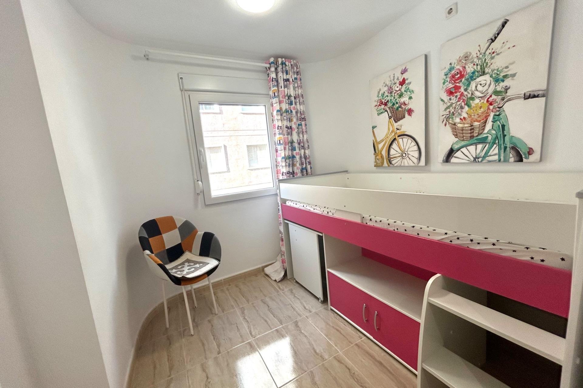 Herverkoop - Appartement -
Torrevieja - Playa del Cura